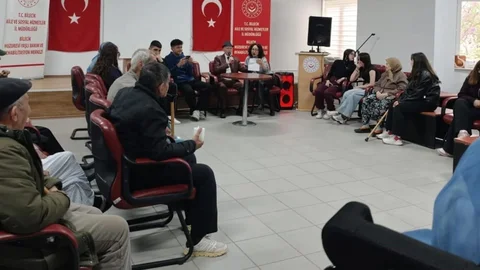 Bilecik'te Öğrencilerden Huzurevi Ziyareti