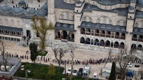 Sultanahmet Camii’ne Yoğun İlgi