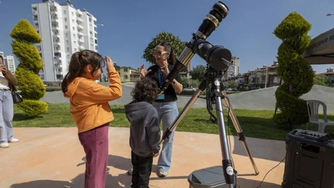 Mersin'de 23 Nisan Coşkusu Yaşandı