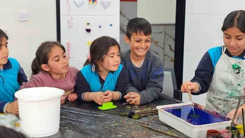 Hasköy'de Ebru Sanatına İlgi Artıyor