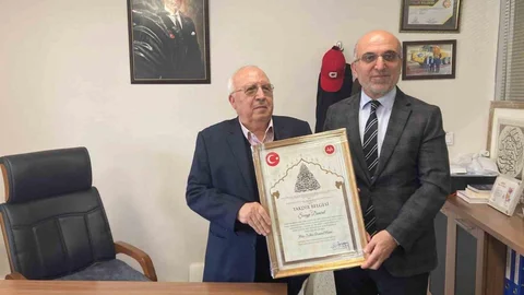 Hayırseverlere Takdir Belgeleri Verildi