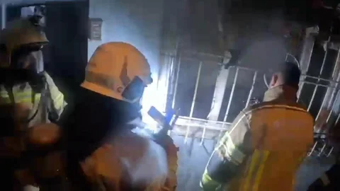 Diyarbakır'da İtfaiye Ekiplerinin Yangın Mücadelesi