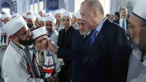 Cumhurbaşkanı Erdoğan 333 Hafızın İcazet Töreninde Bulundu