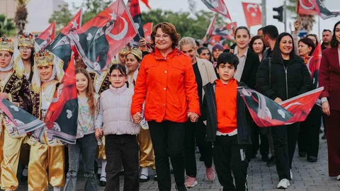 Didim’de Bayram Coşkusu Sokaklarda Yaşandı