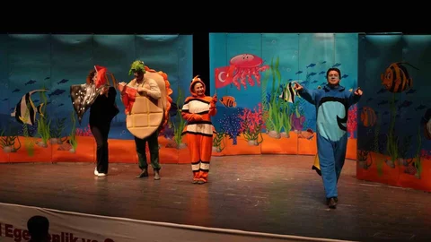 Bilecik'te Çocuklar Tiyatroda Eğlendi