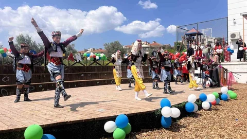 İzmir'de 23 Nisan Kutlaması