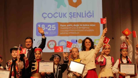 Dünya Çocukları Muğla'da Dans Etti