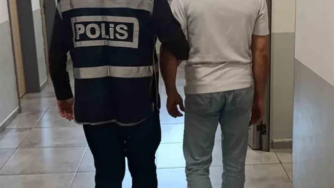 Kendini Polis Olarak Tanıtan Dolandırıcı Tutuklandı