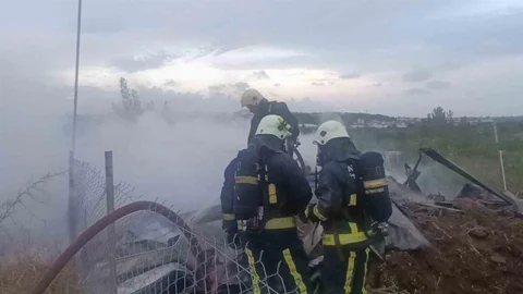 Antalya'da İnşaat Şantiyesinde Yangın