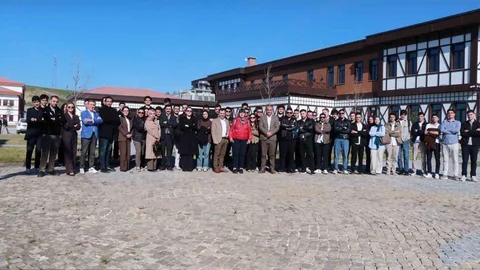 Yalova'da Gençlere Teknoloji Desteği
