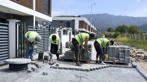 Kuşadası’nda Kesintisiz Hizmet Devam Ediyor