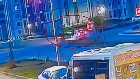 Diyarbakır'da Motosiklet Kazası Anları Kamerada