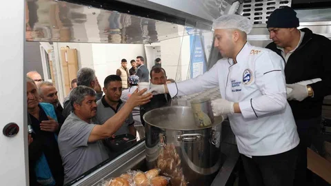 Hatay'da Sıcak Çorba İkramı