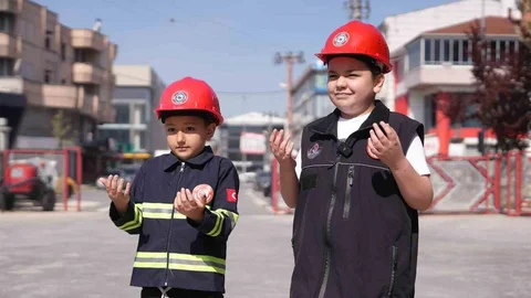 Düzce'de Çocukların İtfaiyeci Hayali Gerçekleşti