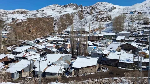 Erzurum'da Nisan Karı Sürprizi