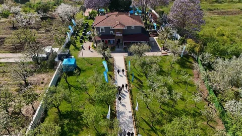 Saygınlar Kulübü Gölcük'te Açıldı