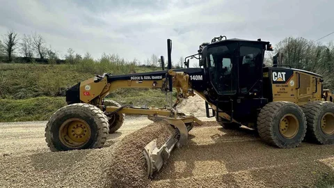 Düzce'de Köy Yolu Çalışmaları Hızlandı