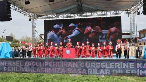 Gaziantep'te Çocukların Mehteran Gösterisi