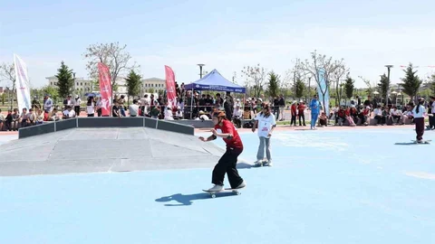 Eyyübiye'de Kaykay Turnuvası Düzenlendi