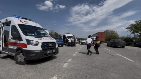 İzmir'de Trafik Kazası: 7 Yaralı