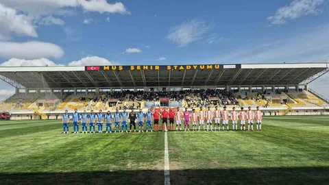 Muş'ta Futbolda Farklı Galibiyet