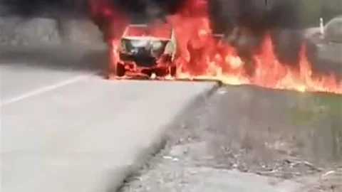 Kırklareli'nde Yangın Çıkan Araç Küle Döndü