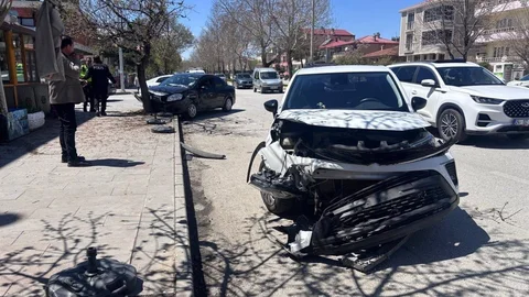 Erzincan'da Trafik Kazası 6 Yaralı
