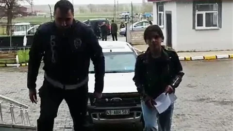 Bulanık’ta Öğrenciye Polis Desteği