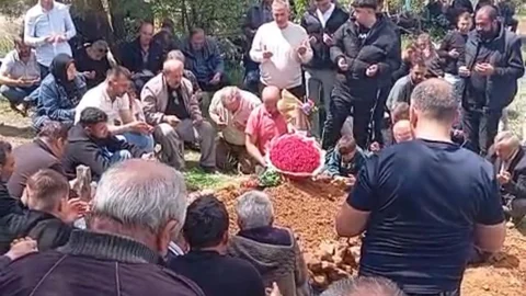 Gelin Çiçeği Mezar Başında Bırakıldı