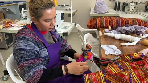 Kadınlar Deprem Sonrası Üretime Döndü