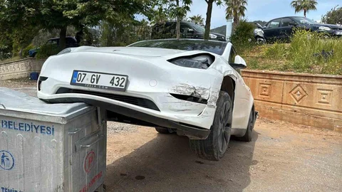 Gazipaşa'da Trafik Kazası: 3 Yaralı