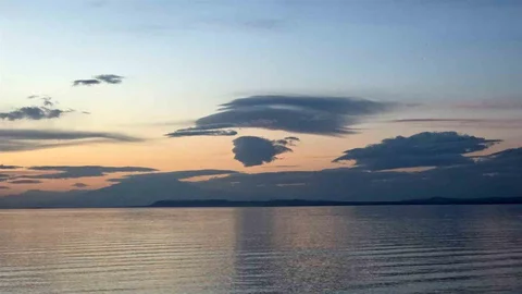 Van'da Görsel Şölen: İnsan Silüeti Bulutları