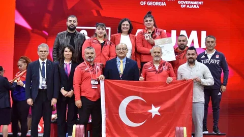 Tuana Süren Avrupa Halter Şampiyonası'nda Üçüncü Oldu