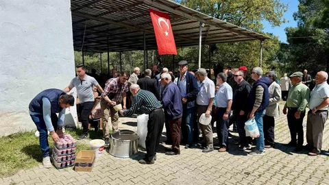 Çanakkale'de Geleneksel Köy Hayrı Yapıldı