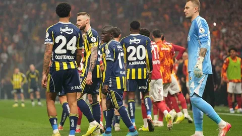 Fenerbahçe Derbide İlk Mağlubiyetini Aldı