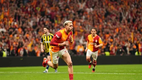 Galatasaray Fenerbahçe'ye Penaltıdan Gol Attı