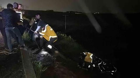 Şanlıurfa'da Otomobil Şarampole Uçtu