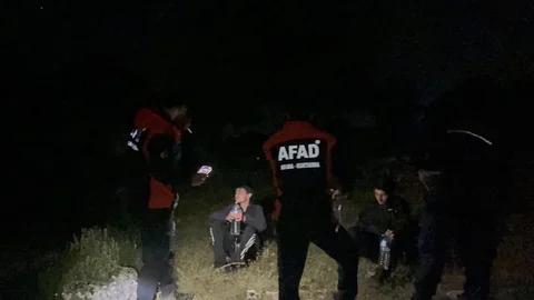 İzmir'de Mahsur Kalan Çocuklar Kurtarıldı