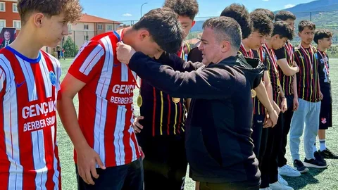 U15 Gençler Ligi Şampiyonu Bilecikspor