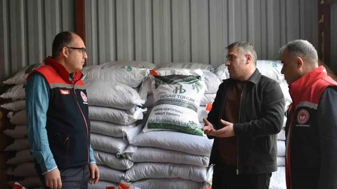 Bayburt'ta Tohum Dağıtımı Yapıldı
