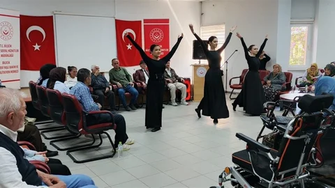 Bilecik'te Huzurevinde Kafkas Gösterisi