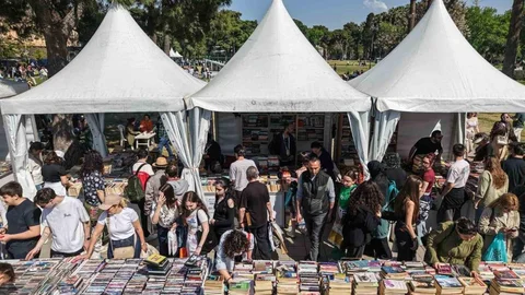 İzmir Kültürpark'ta Edebiyat Aktiviteleri