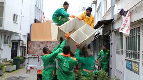 Osmangazi'de Çöp Evi Temizliği Yapıldı