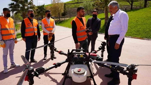 Kahta'da Dron Destekli İlaçlama Çalışmaları