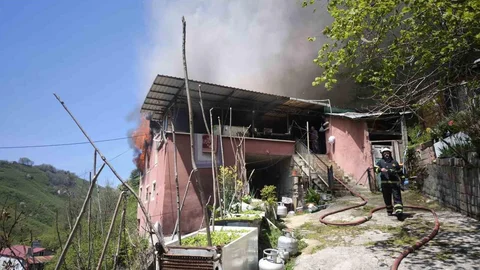 Giresun'da Yangın: Eşyalar Yandı, Kur'an Zarar Görmedi
