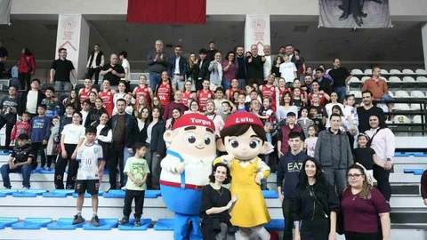 Turgutlu Kadın Basketbol Takımı'ndan Başarı