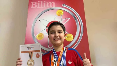 Dünya Birincisi Öğrenci Kerem'in Hedefi Bilim İnsanı Olmak