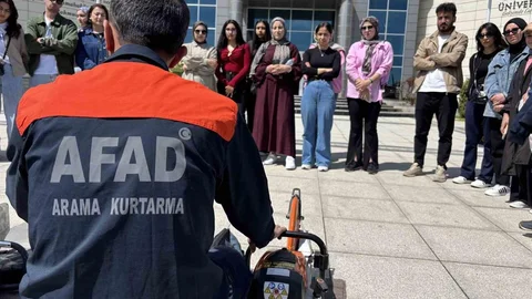 Bingöl'deki Öğrenciler AFAD Eğitimi Alıyor