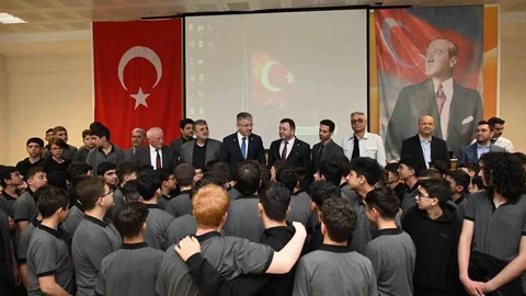 Şaban Çopuroğlu, Kayseri'de Öğrencilerle Buluştu