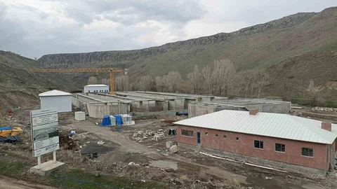Kars’ta Atıksu Arıtma Tesisine Devam Ediliyor